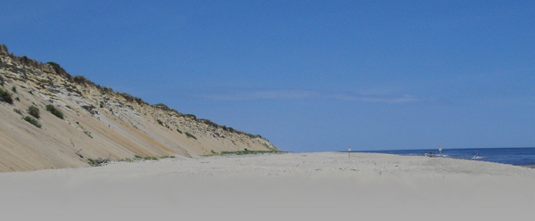 zůstaňte mimo písečné duny na pláži marconi!